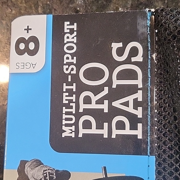 NWT Snafu Multi-Sport Pro Knee and Elbow Pads (Fits Under Pants) - Picture 4 of 6